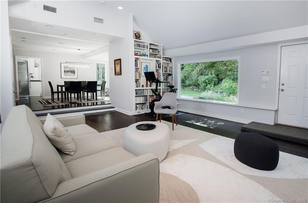 117 Tobys Lane New Canaan CT 06840