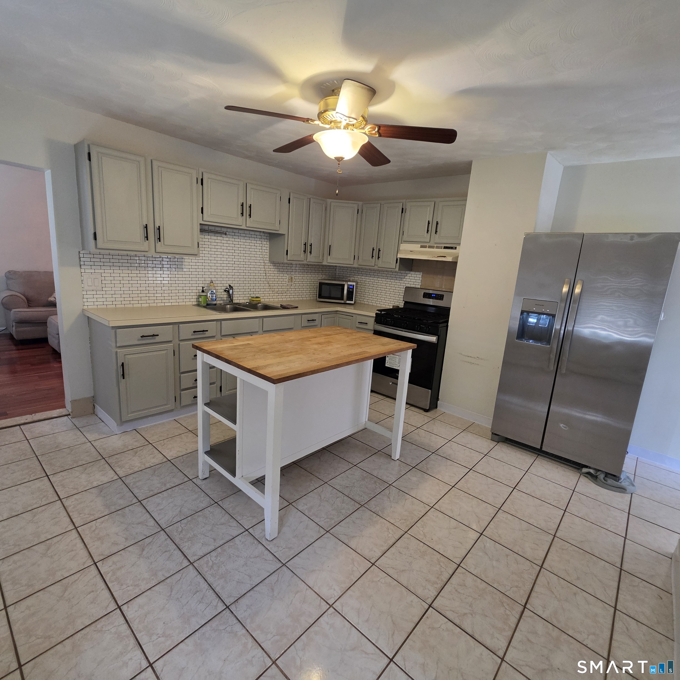 New Britain CT, 664 West Main Street, Unit 1