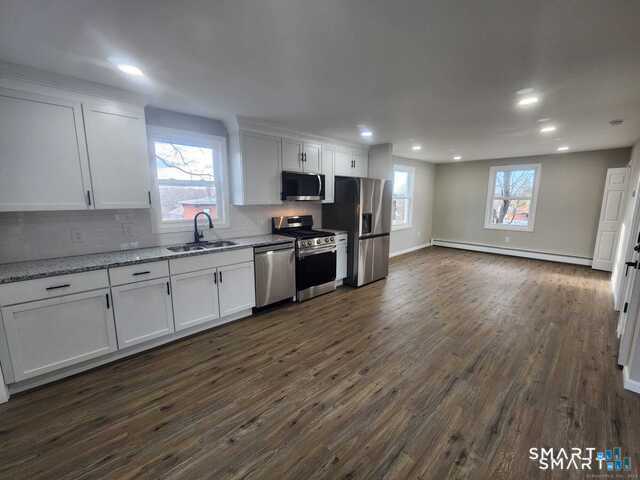 7 Walnut Street Middletown CT 06457
