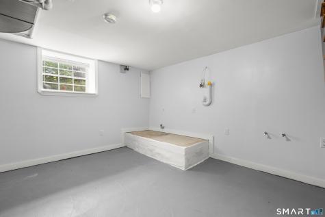 399 Hawthorne Avenue Derby CT 06418