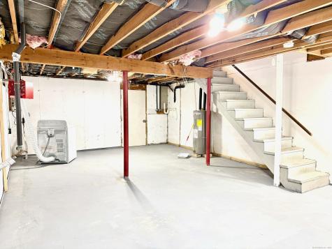 56 Smith Street East Lyme CT 06357