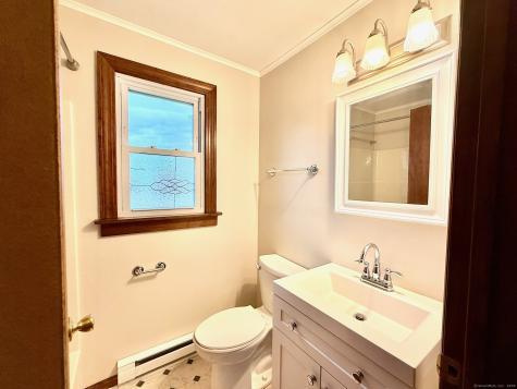 56 Smith Street East Lyme CT 06357