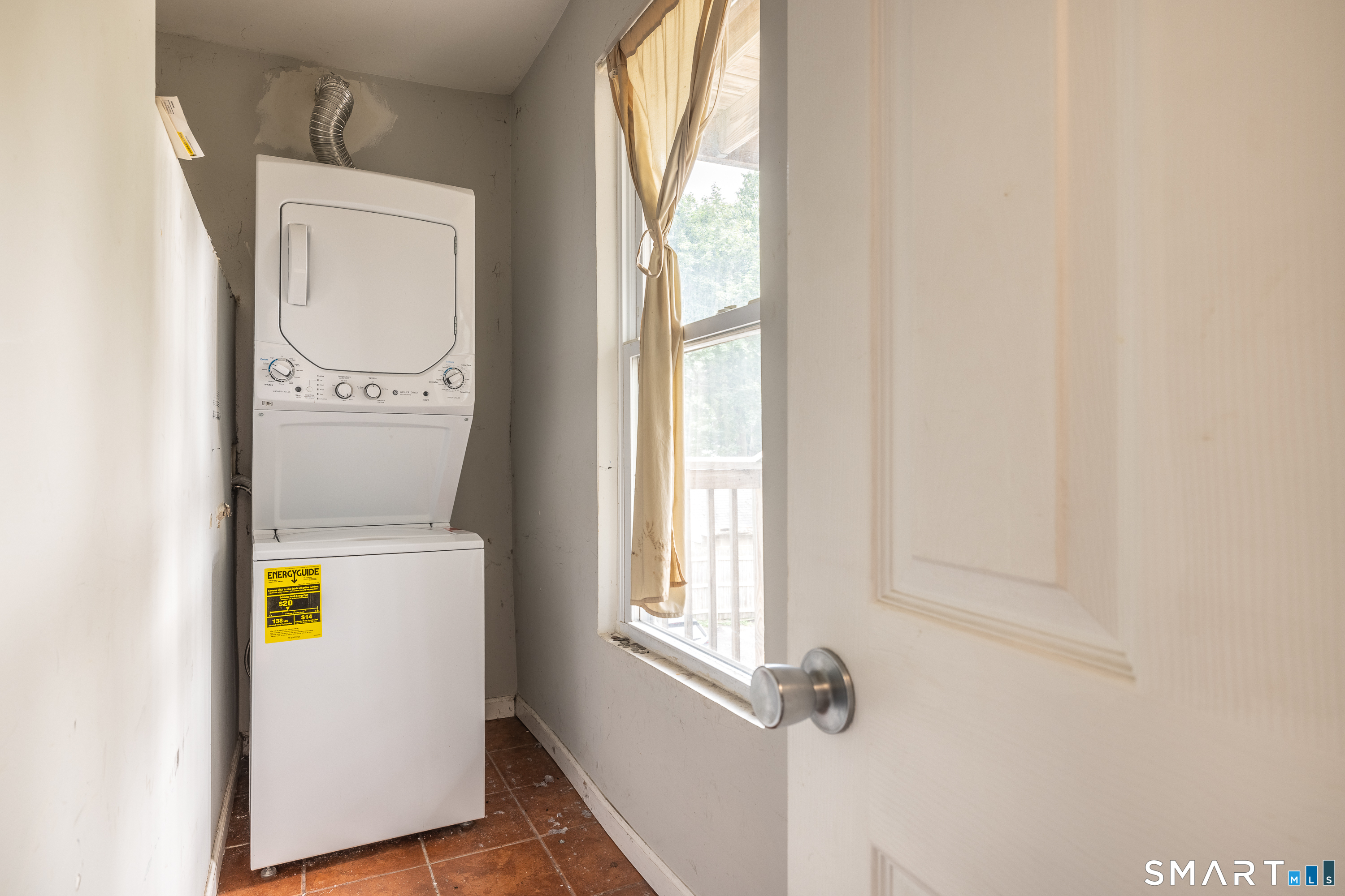 727 Brewster Street Bridgeport CT 06606