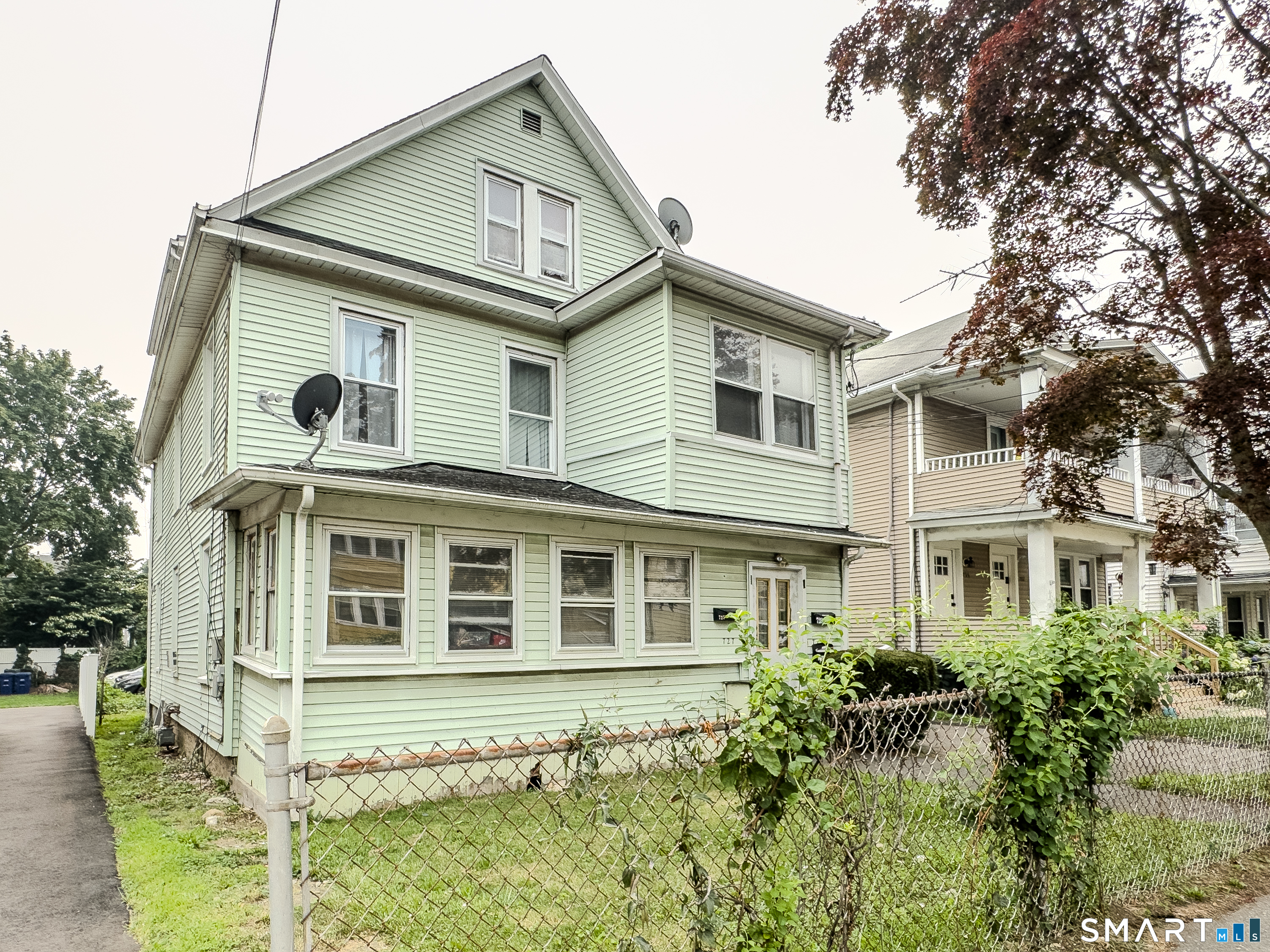 727 Brewster Street Bridgeport CT 06606