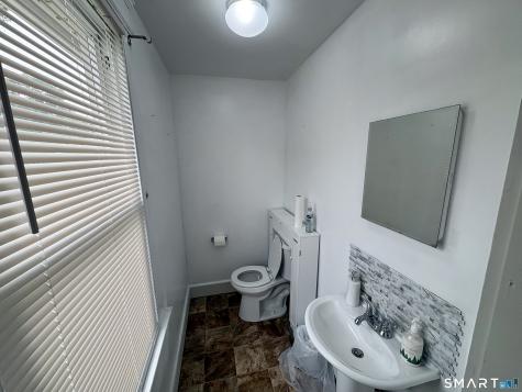 565 Sylvan Avenue Waterbury CT 06706
