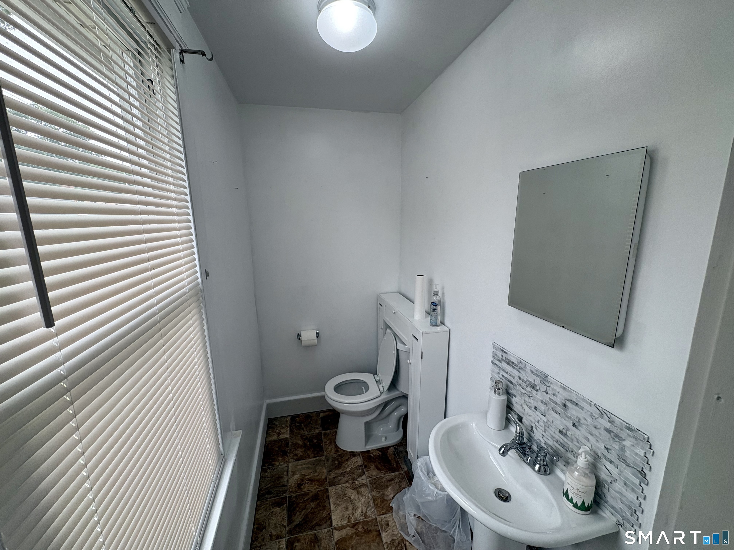 565 Sylvan Avenue Waterbury CT 06706
