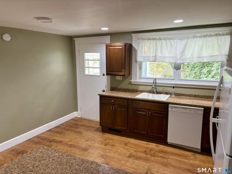 565 Sylvan Avenue Waterbury CT 06706