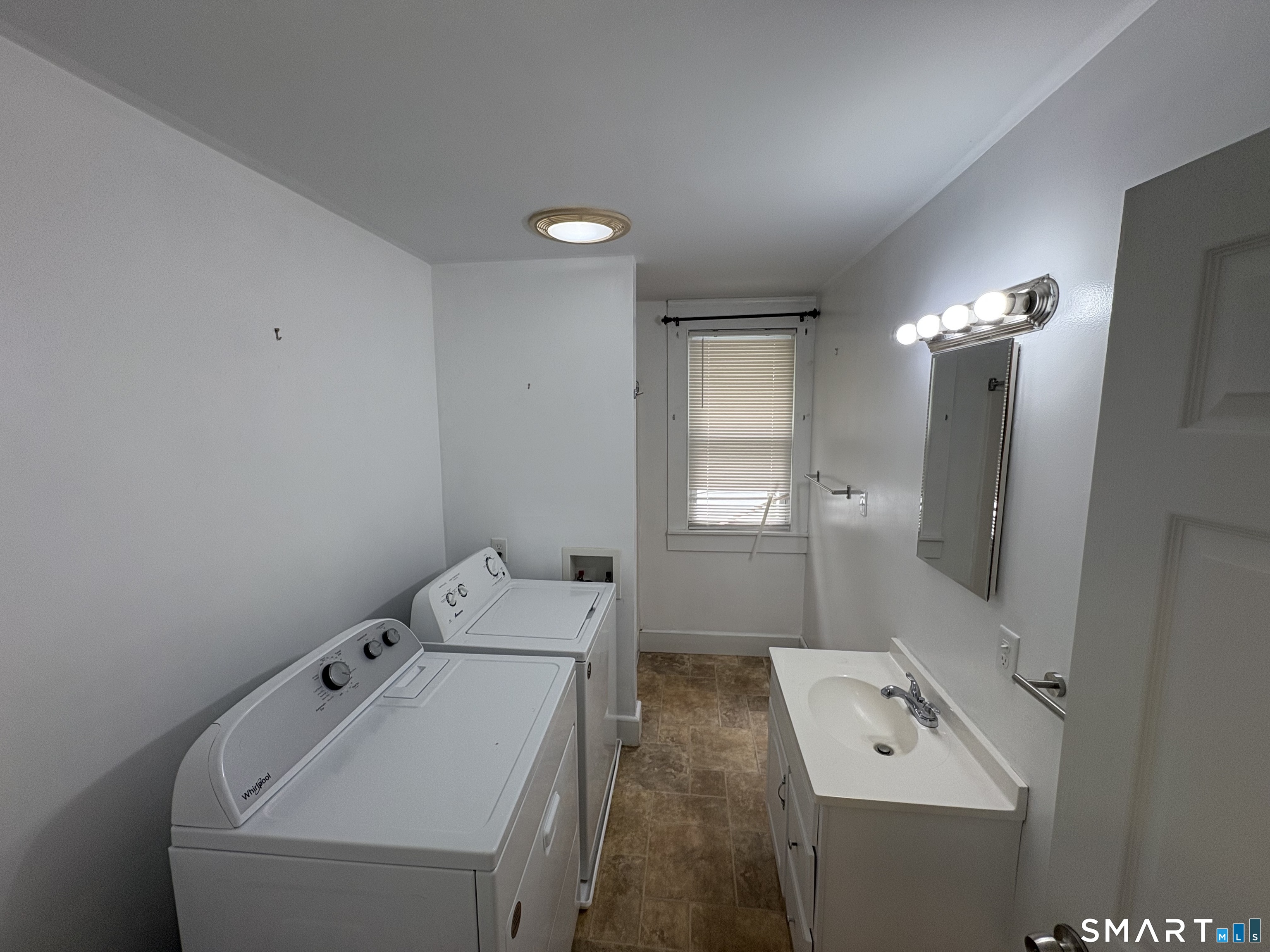 565 Sylvan Avenue Waterbury CT 06706