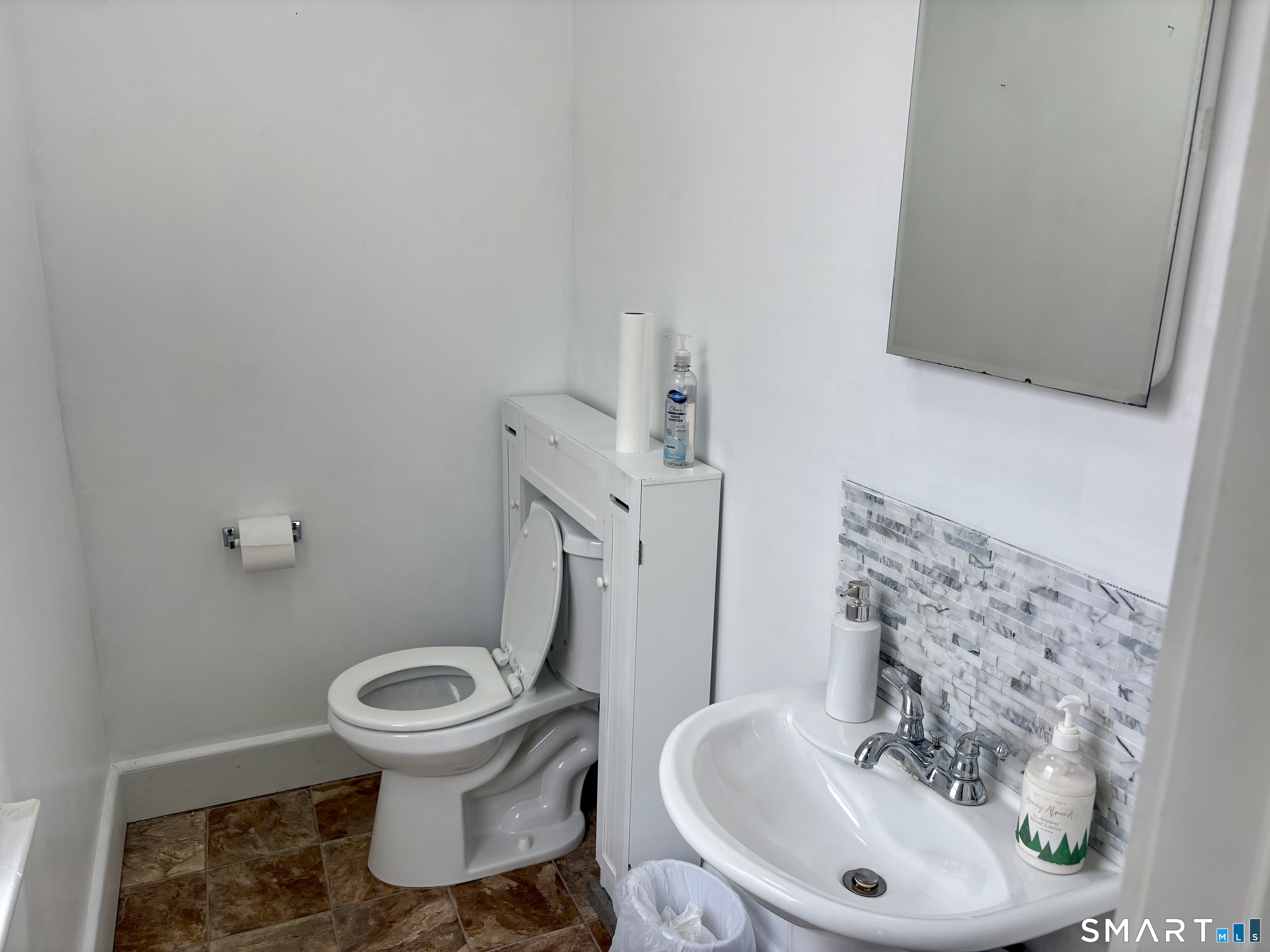 565 Sylvan Avenue Waterbury CT 06706