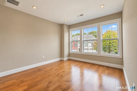 19 Orwich Court Danbury CT 06810