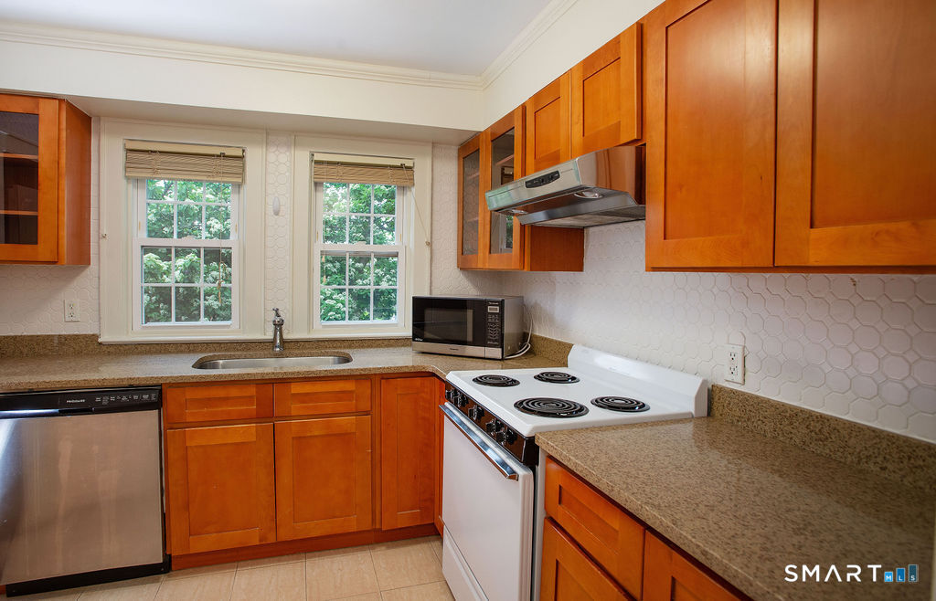 40 Unit B Seminary Street New Canaan CT 06840