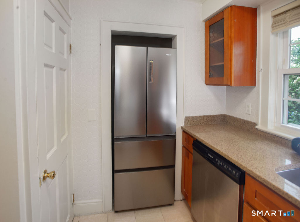 40 Unit B Seminary Street New Canaan CT 06840