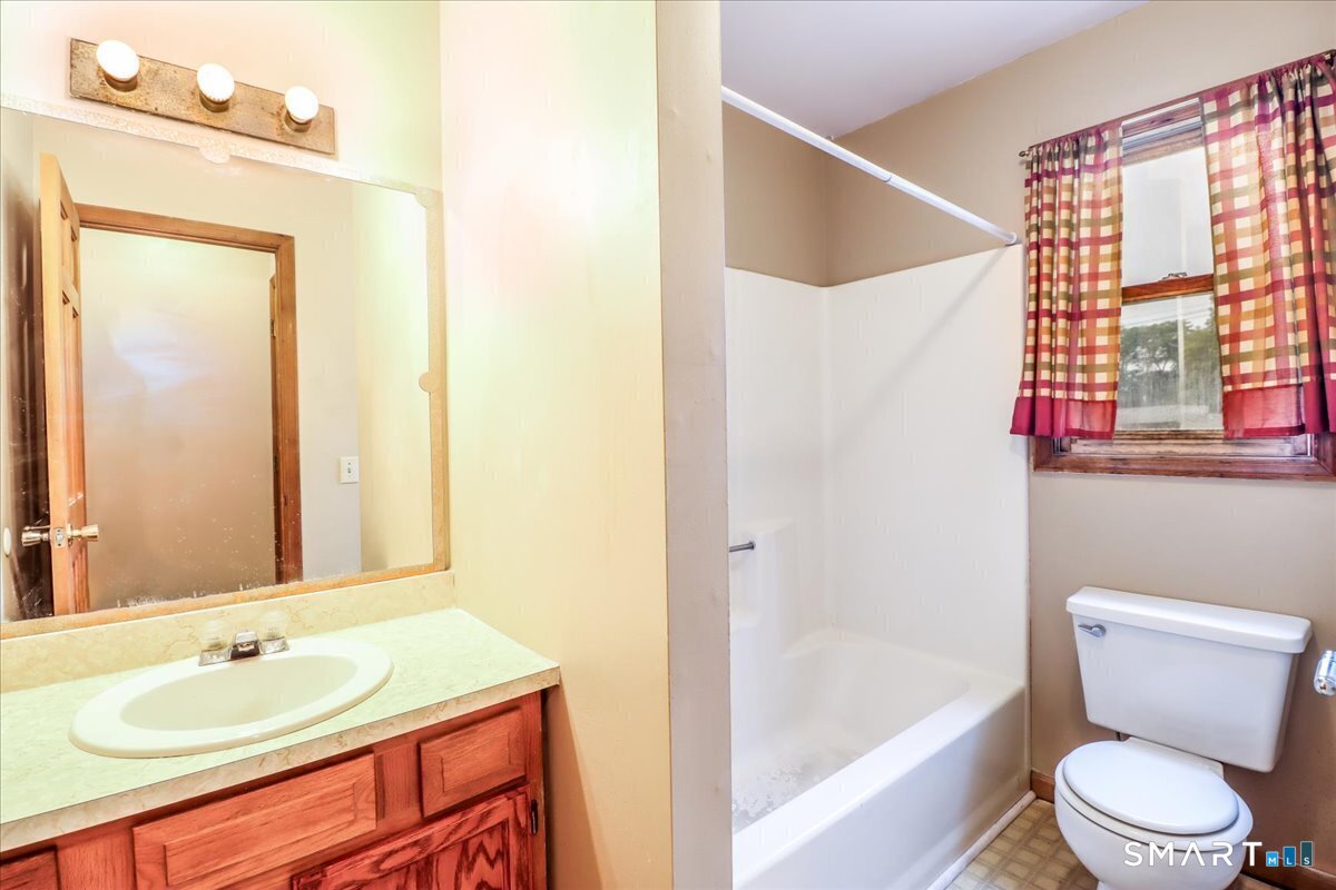 28 Middle Street New Milford CT 06776