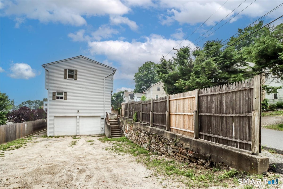 28 Middle Street New Milford CT 06776