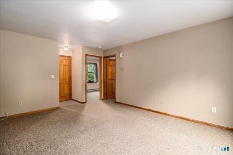 28 Middle Street New Milford CT 06776