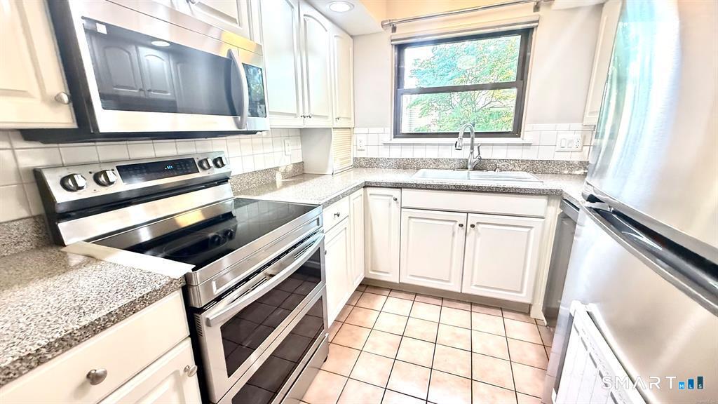 16 Clemens Court Rocky Hill CT 06067