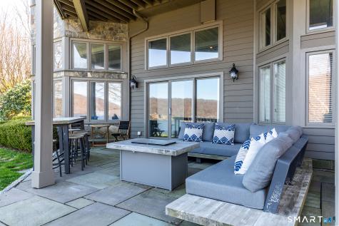 59 Sail Harbour Drive New Fairfield CT 06812