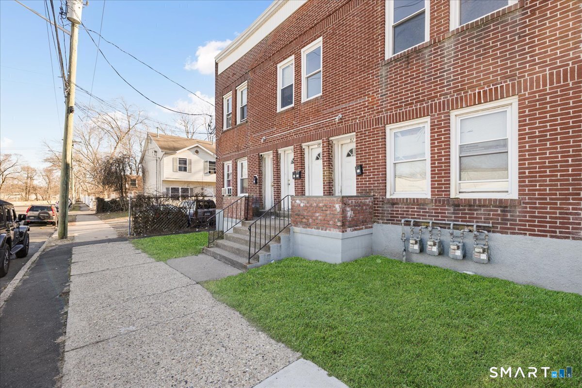 45-51 Cowles Street Bridgeport CT 06607