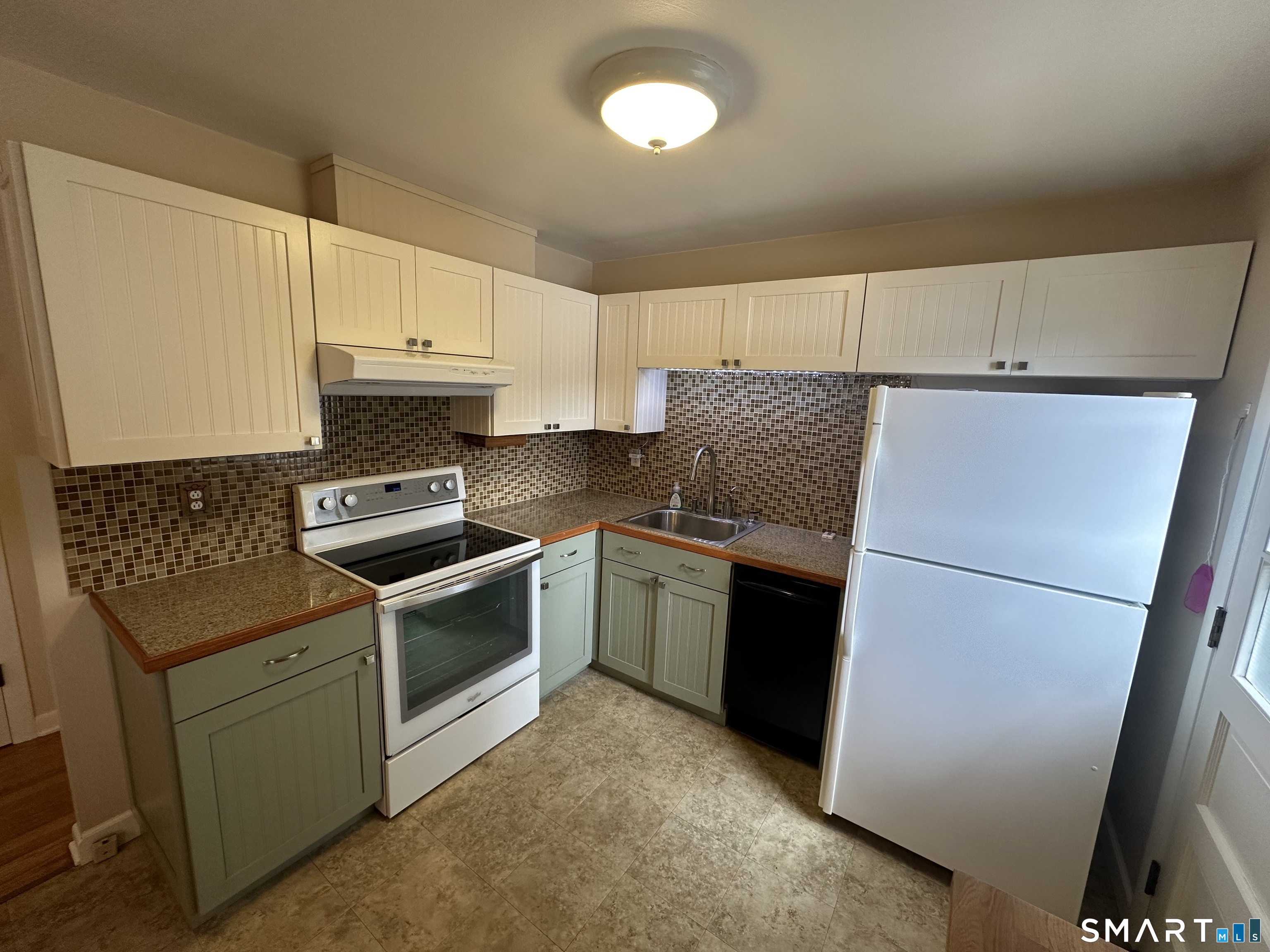 18 Manchester Avenue Waterbury CT 06705