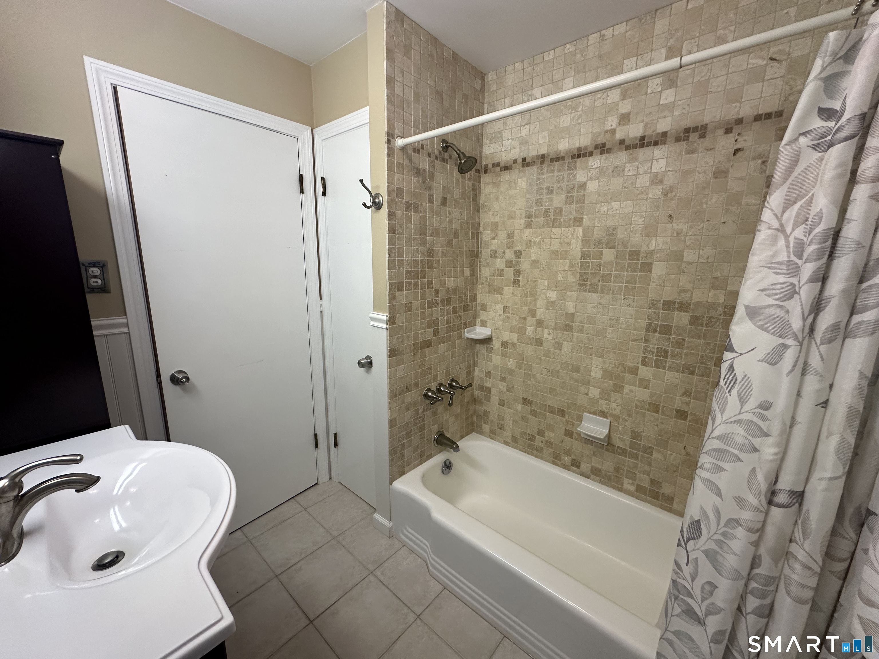 18 Manchester Avenue Waterbury CT 06705
