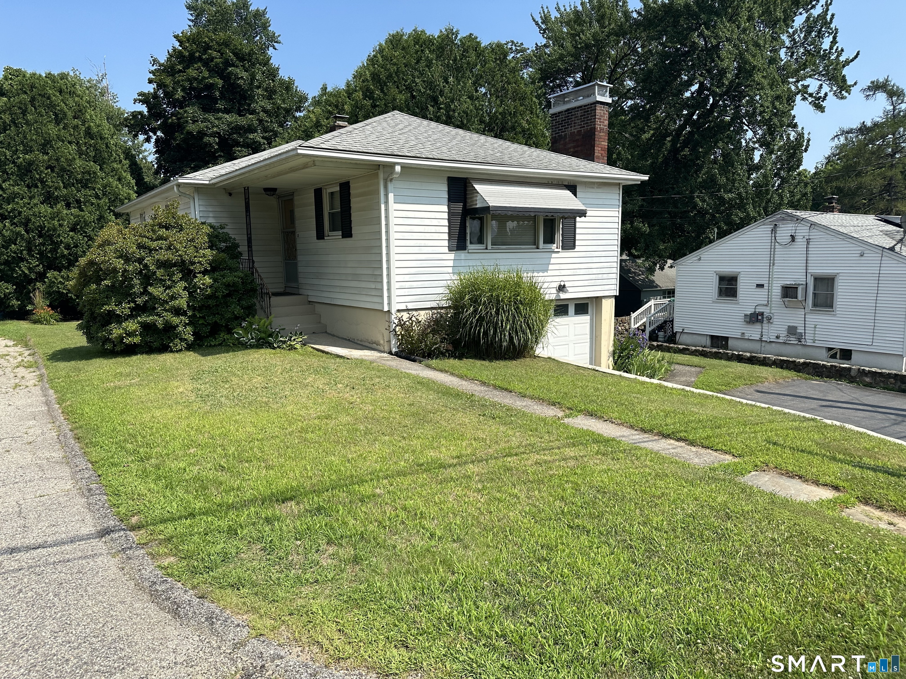 18 Manchester Avenue Waterbury CT 06705