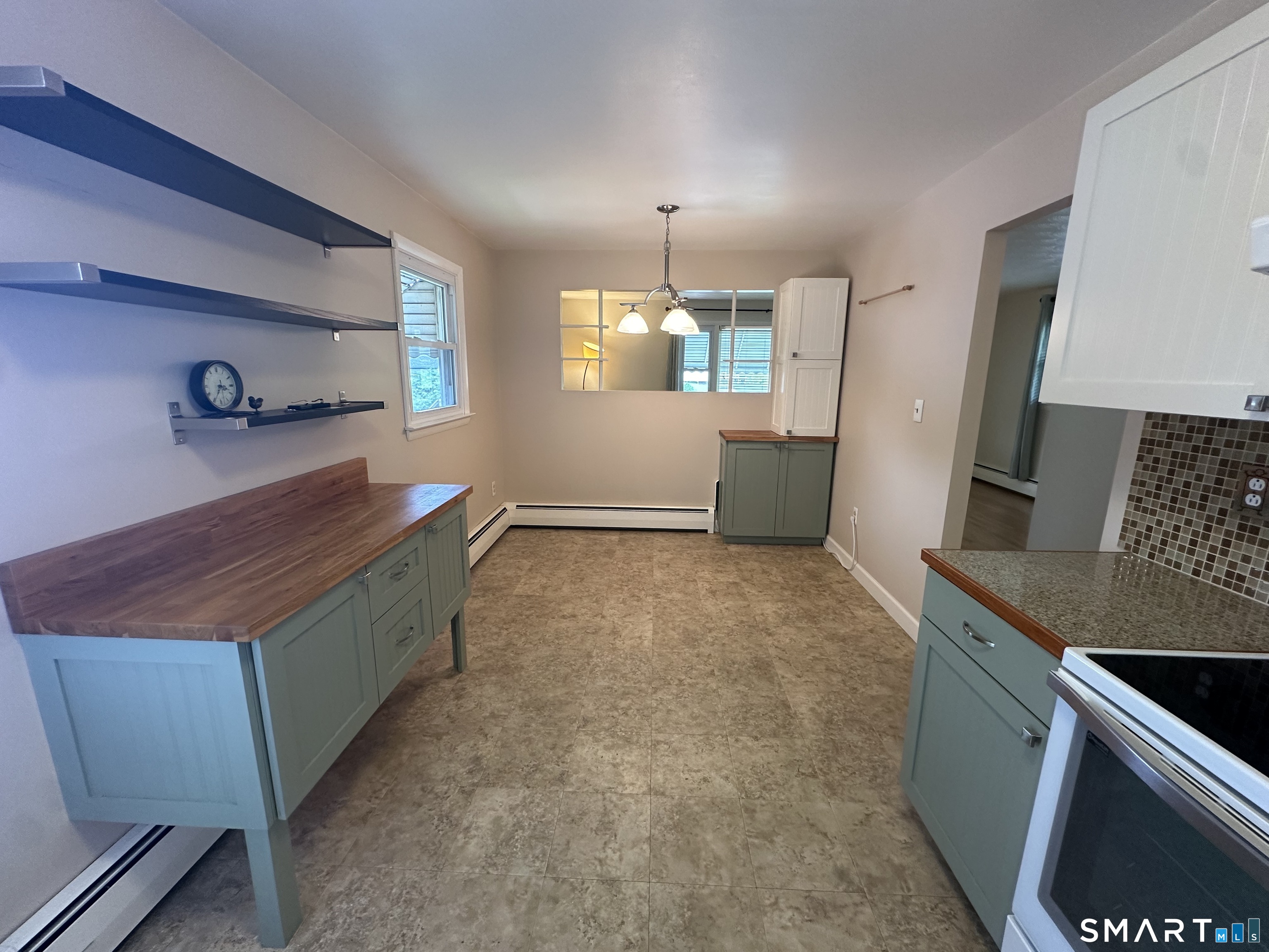 18 Manchester Avenue Waterbury CT 06705