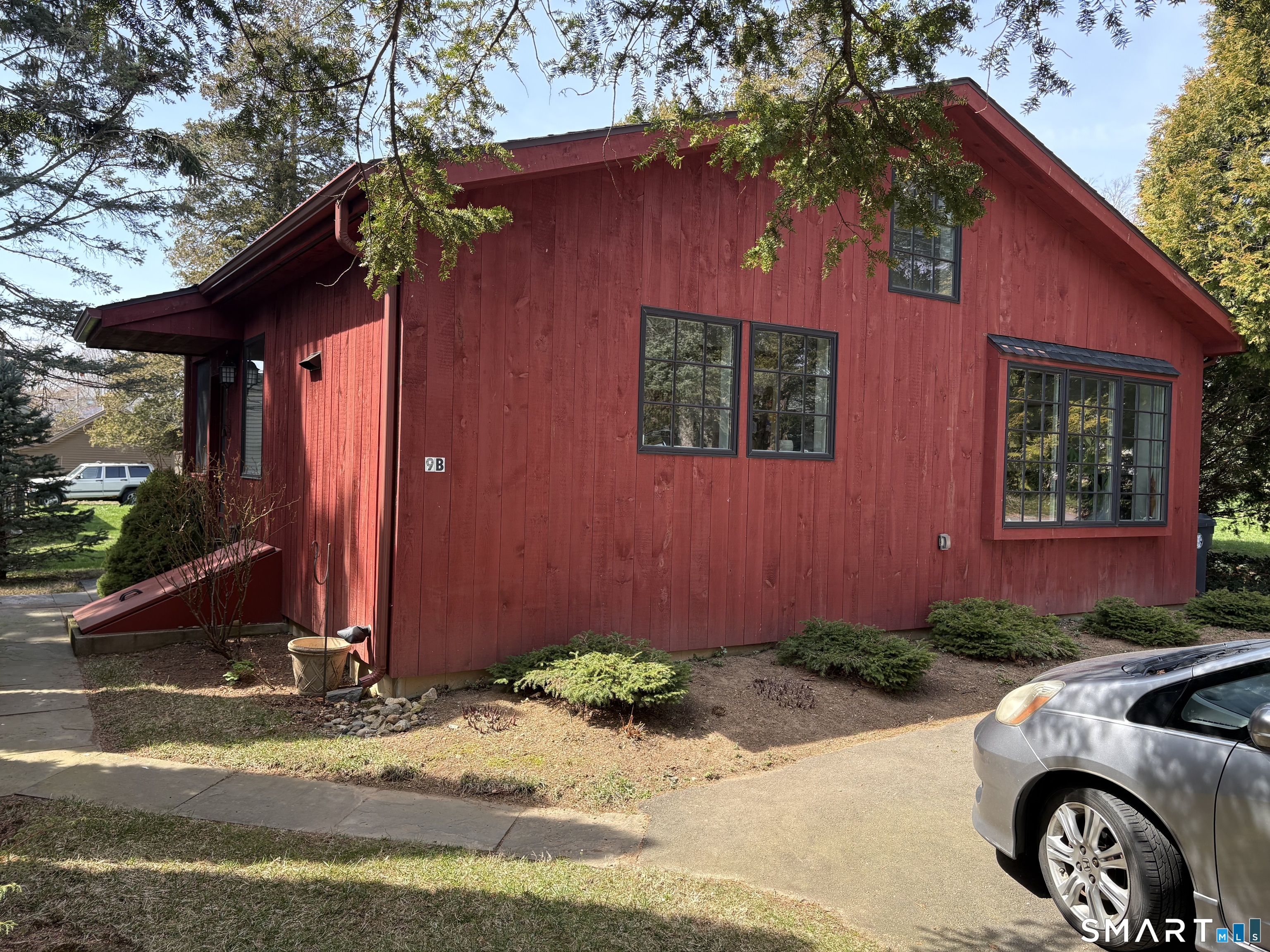 9 Sunset Beach Road Branford CT 06405