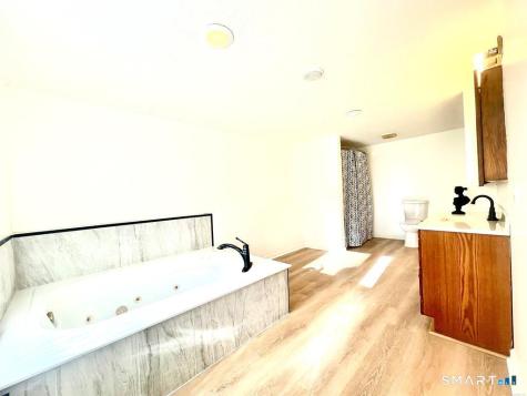 112 Woodbine Street Naugatuck CT 06770