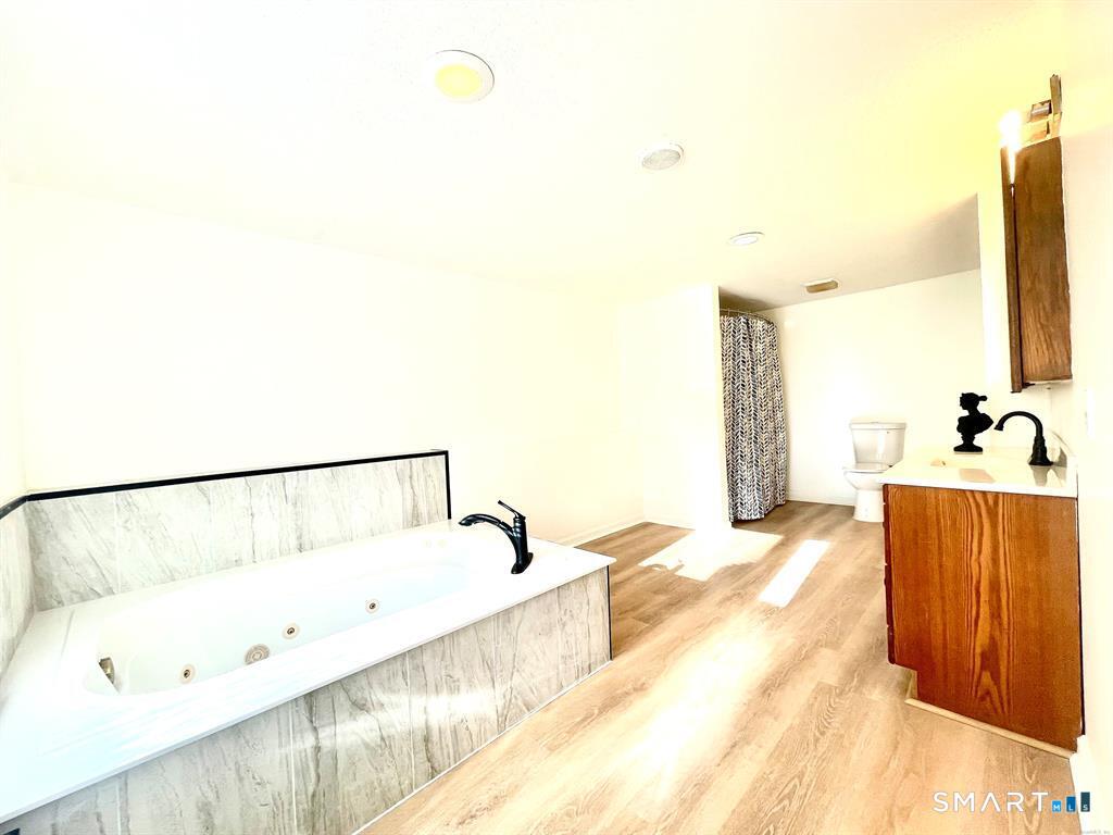 112 Woodbine Street Naugatuck CT 06770