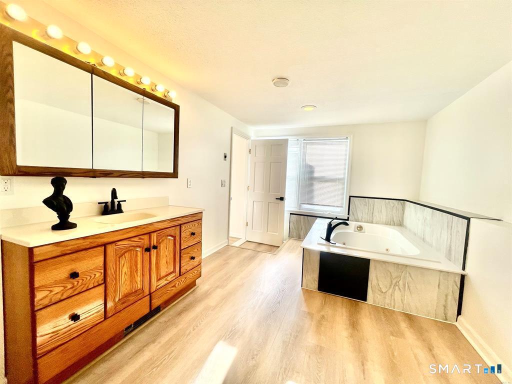 112 Woodbine Street Naugatuck CT 06770