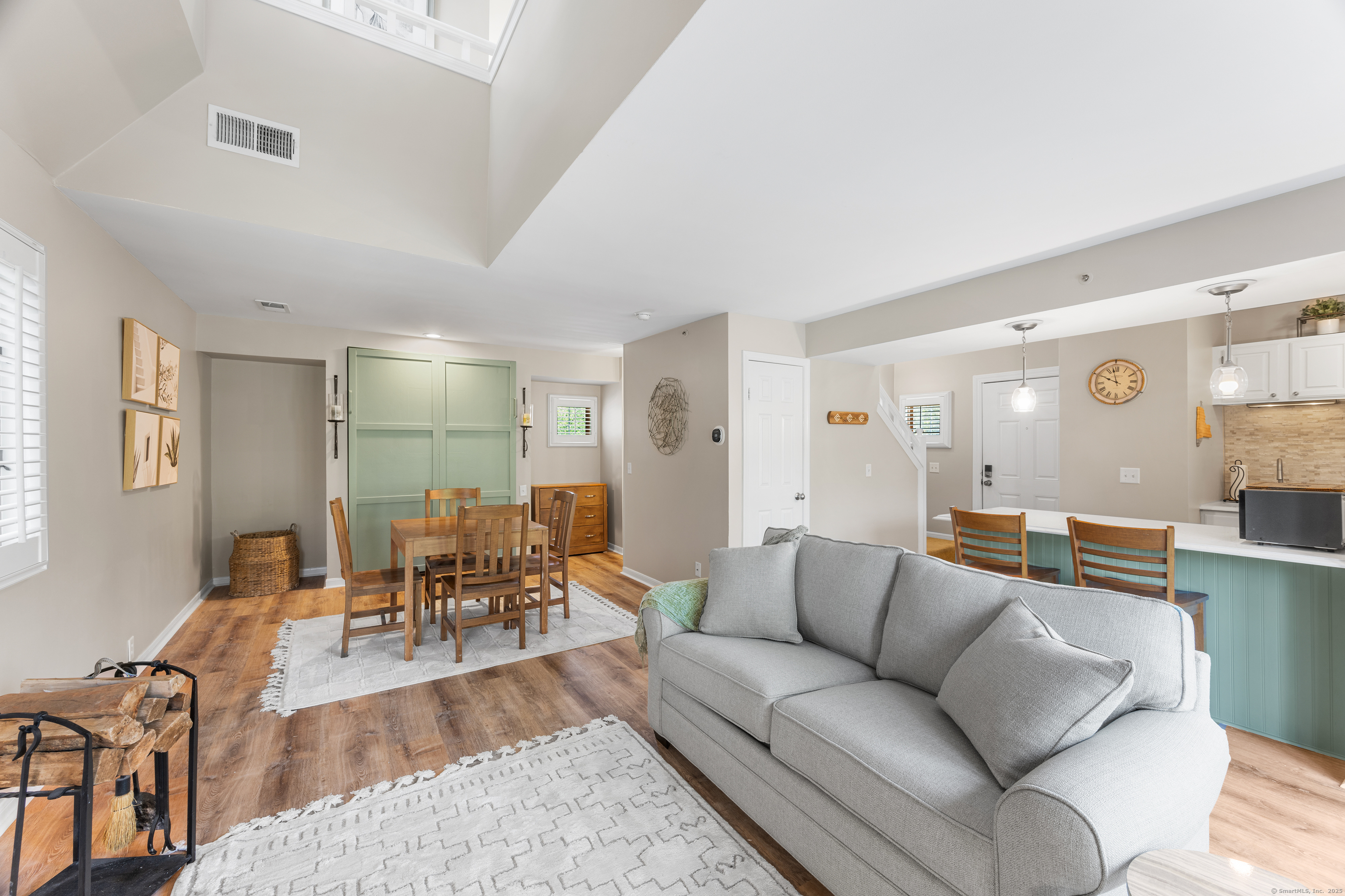 2124 Old Pond Lane Norwich CT 06360