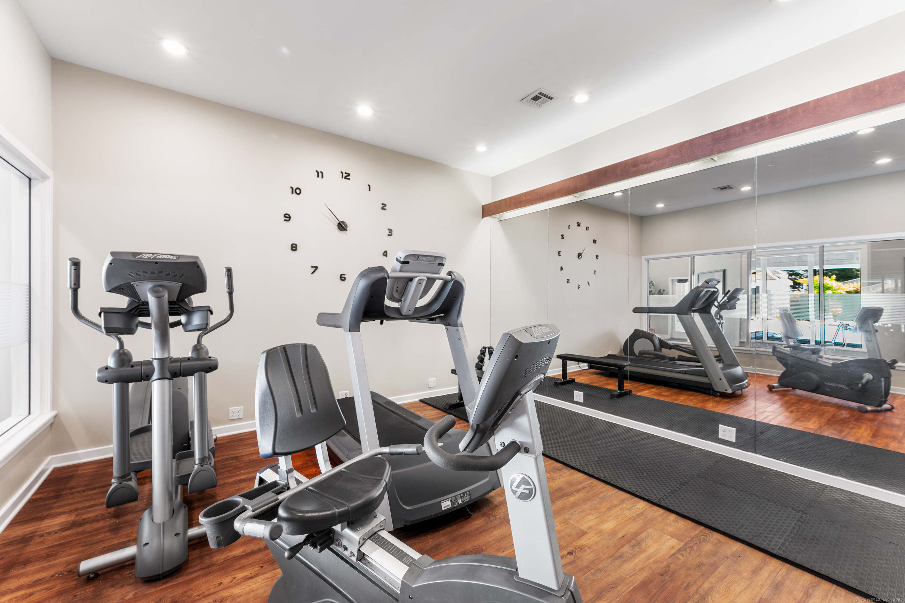 2124 Old Pond Lane Norwich CT 06360