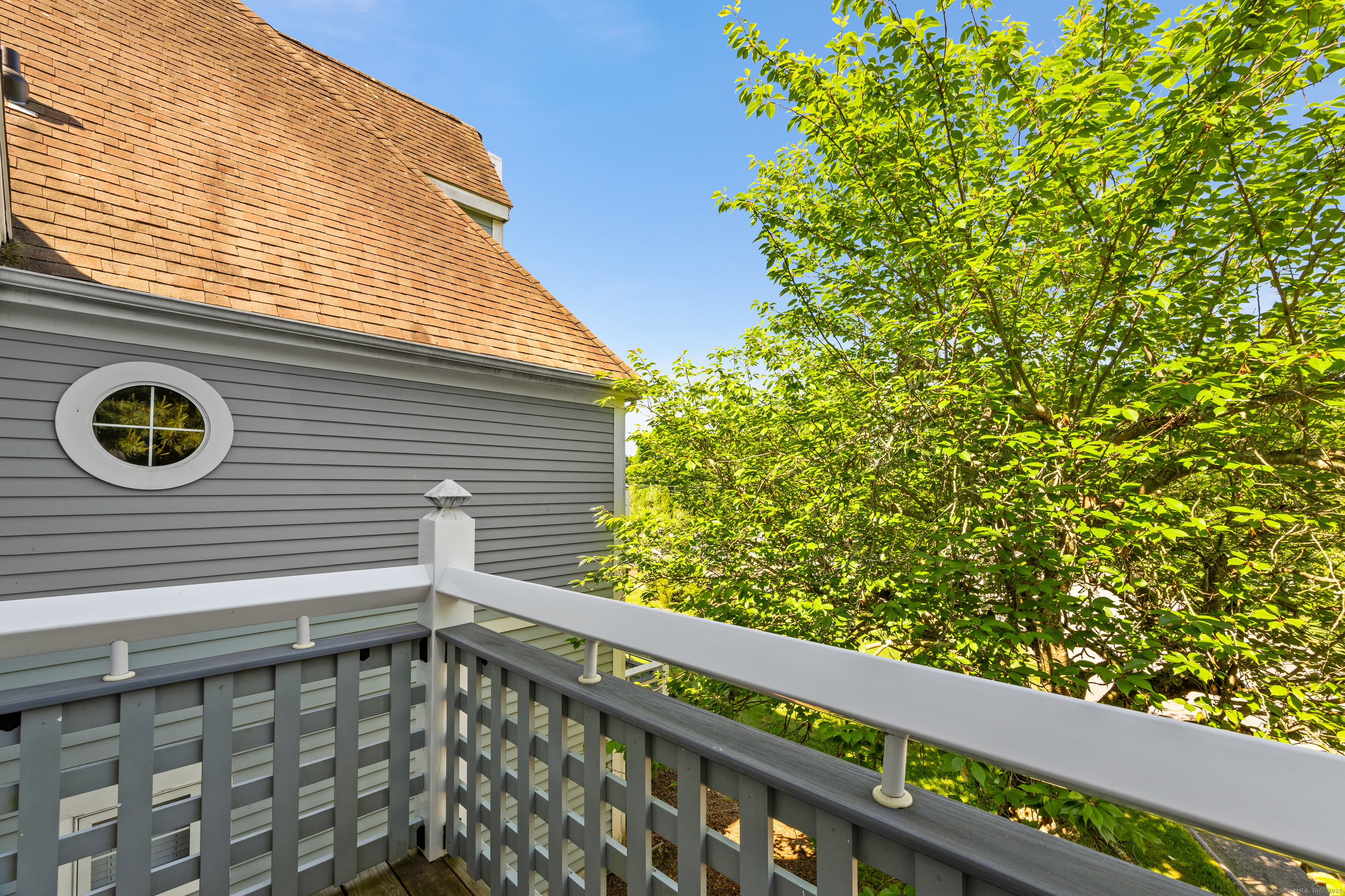 2124 Old Pond Lane Norwich CT 06360