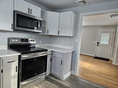 12 Kelsey Place Bloomfield CT 06002