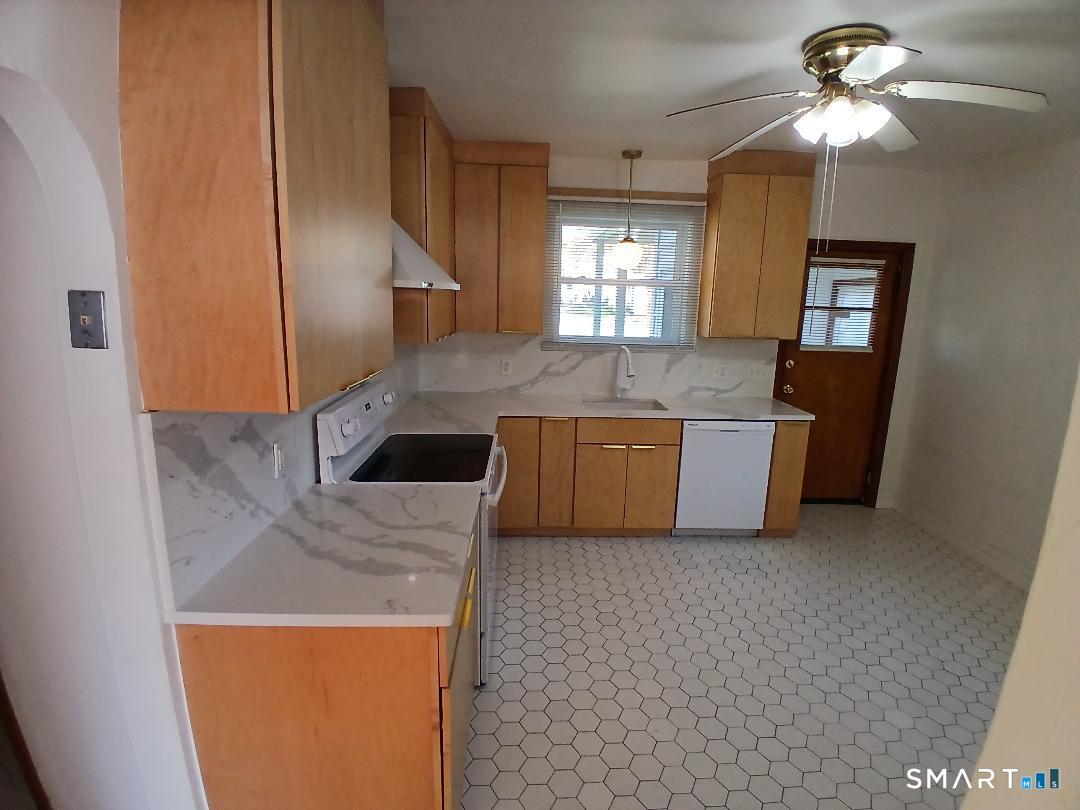 16 Church Street East Haven CT 06512