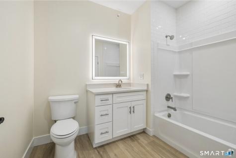 220 East Road Meriden CT 06450