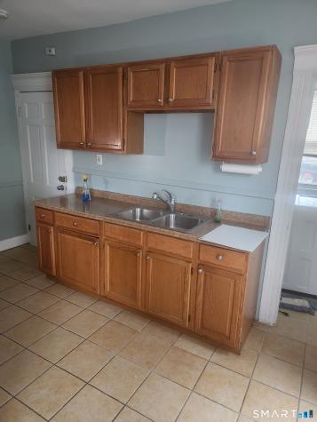 2744 Main Street Bridgeport CT 06606