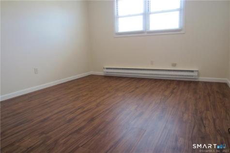 26 Elmview Circle Waterbury CT 06708