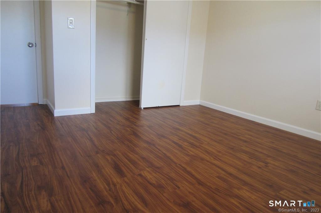 26 Elmview Circle Waterbury CT 06708