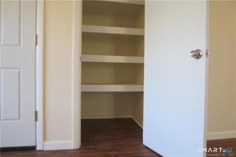 26 Elmview Circle Waterbury CT 06708
