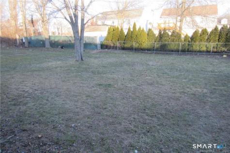26 Elmview Circle Waterbury CT 06708