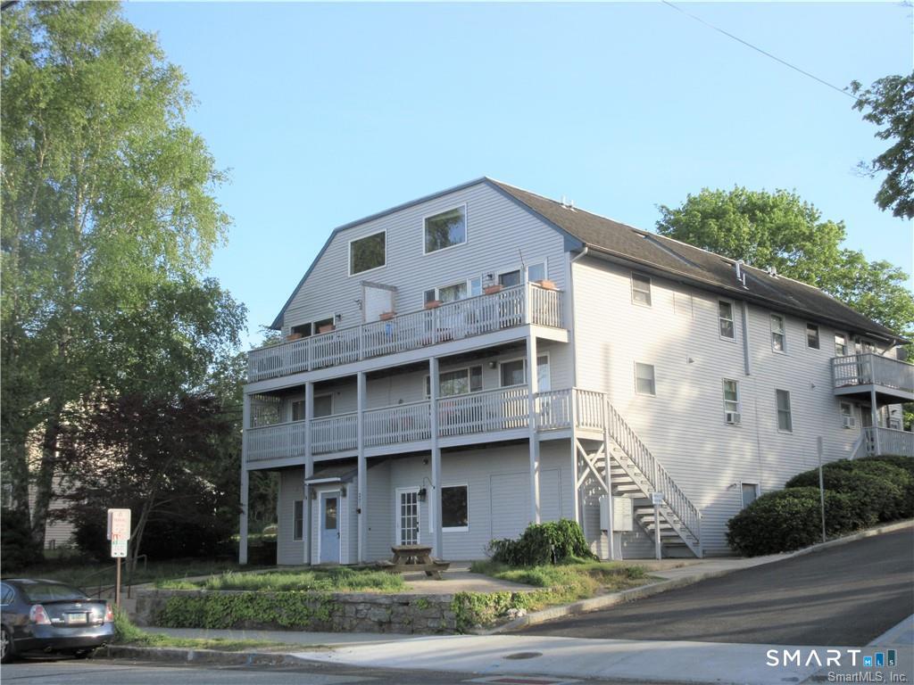 271 Pequot Avenue New London CT 06320
