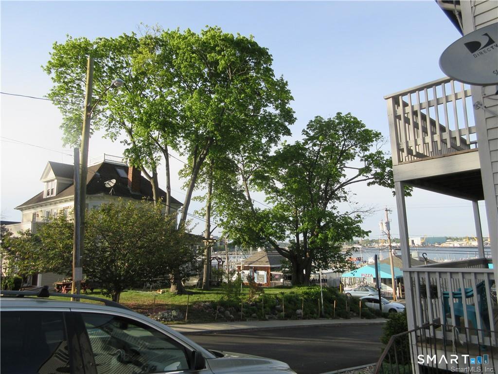271 Pequot Avenue New London CT 06320