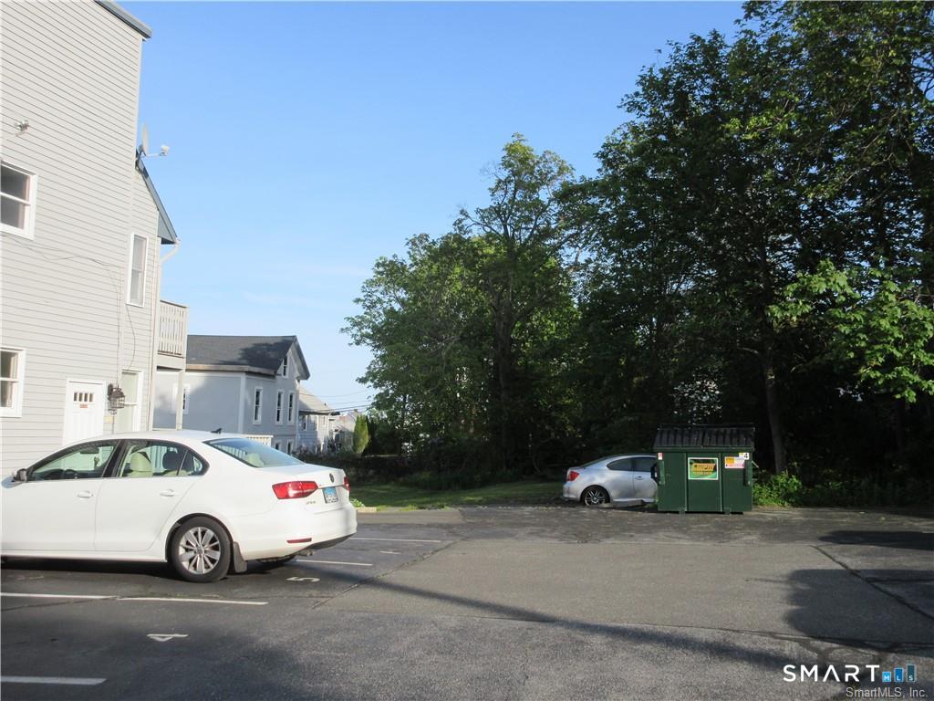 271 Pequot Avenue New London CT 06320