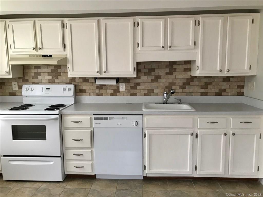50 River Colony Guilford CT 06437