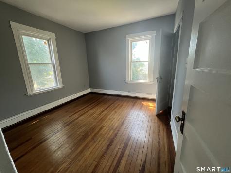 31-33 Hillhouse Avenue Bridgeport CT 06606