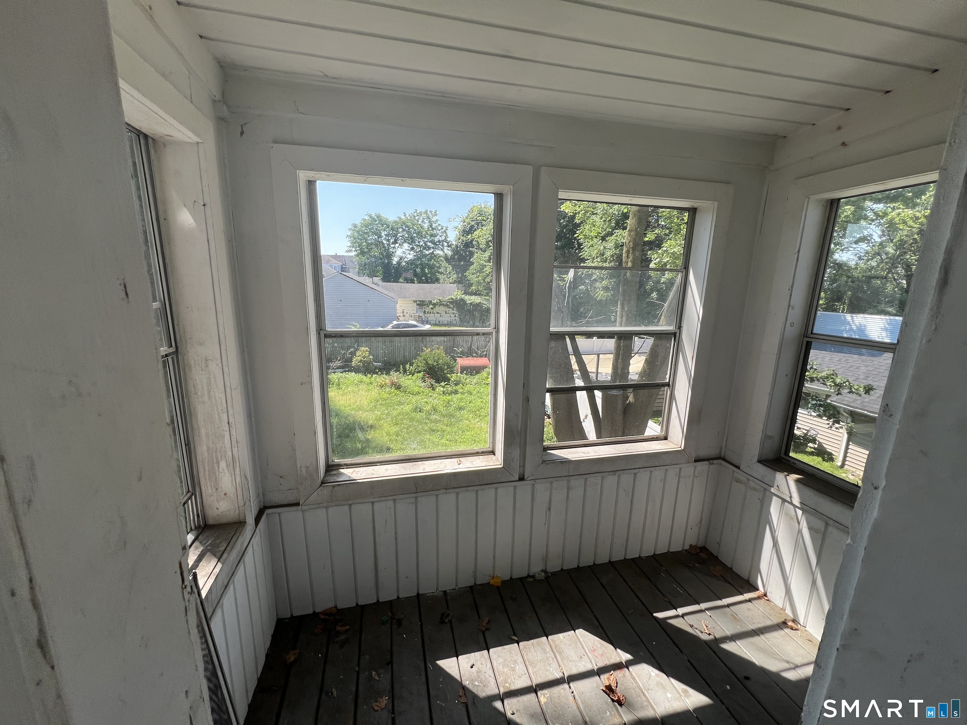31-33 Hillhouse Avenue Bridgeport CT 06606