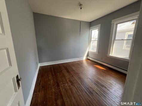 31-33 Hillhouse Avenue Bridgeport CT 06606