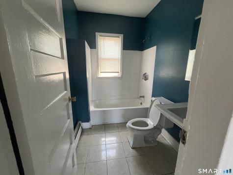 31-33 Hillhouse Avenue Bridgeport CT 06606