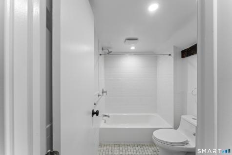 3-A Riverside Road Newtown CT 06482